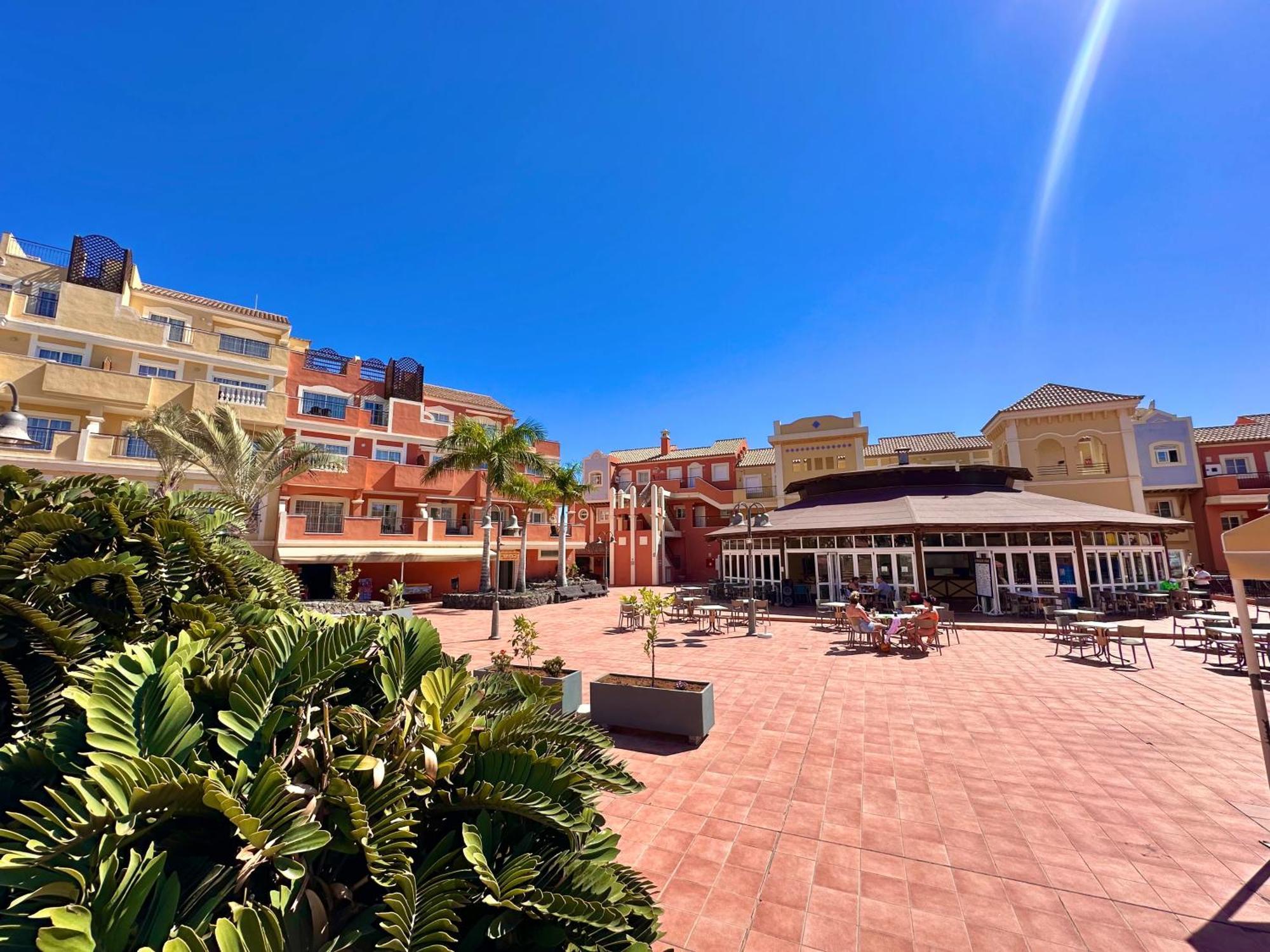 Sunset 2 & Heated Pool Apartment Los Cristianos (Tenerife)